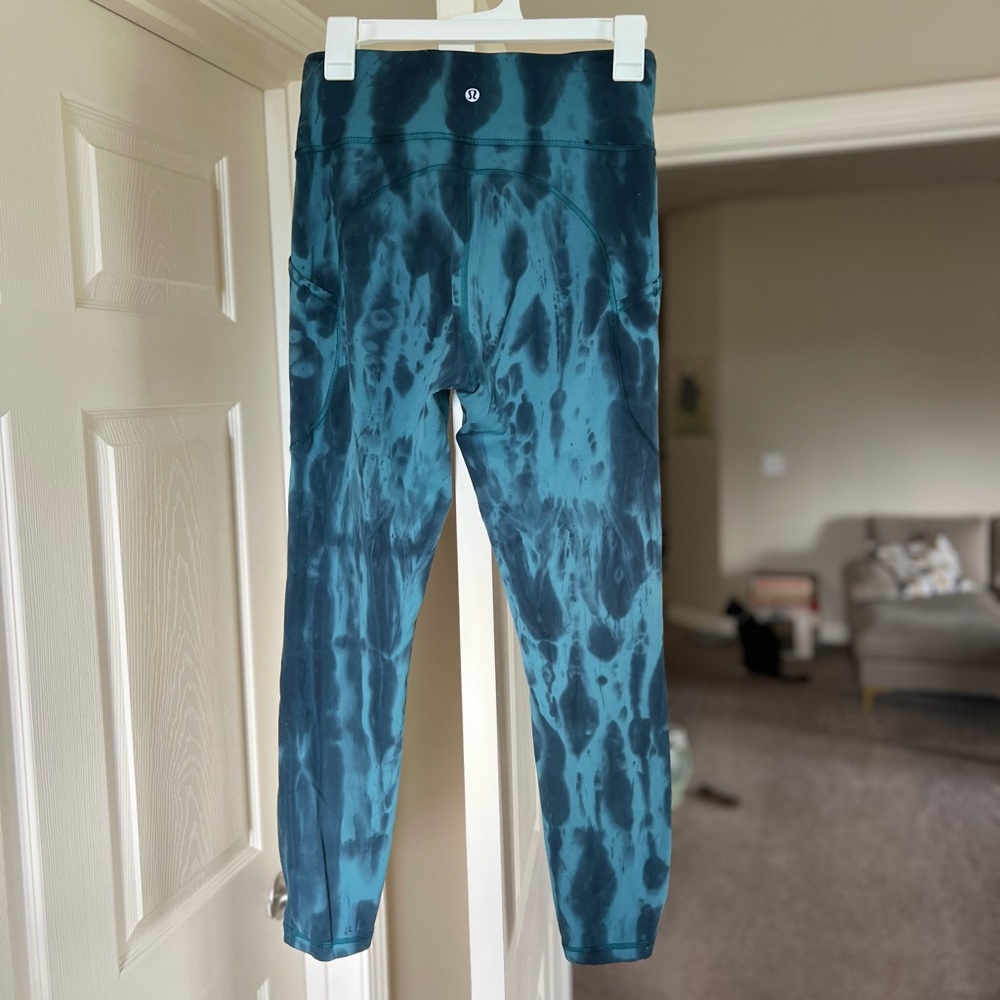 lululemon Diamond Dye Teal and Black Leggings Size 6